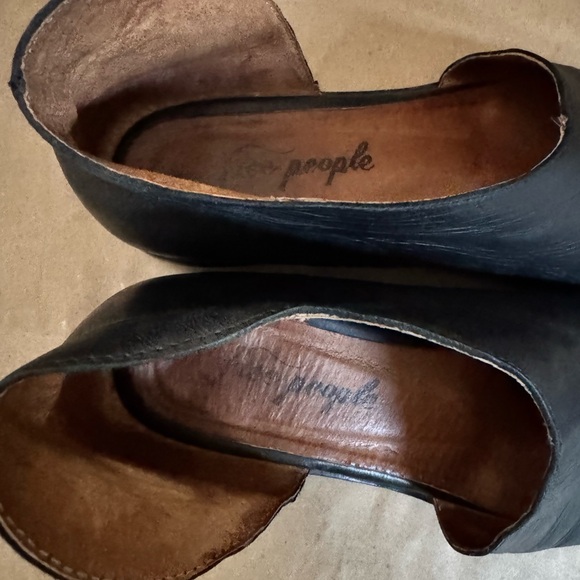Free People Royale Black Leather Closed Toe Flats. Size EU 37 - Picture 9 of 11